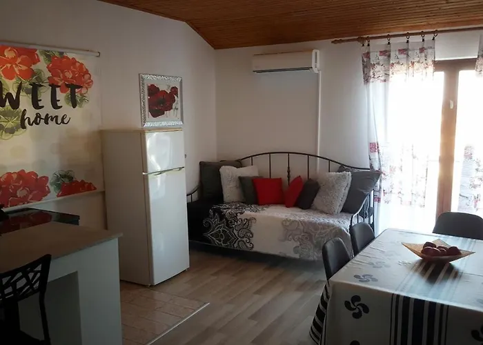 890b Апартаменты